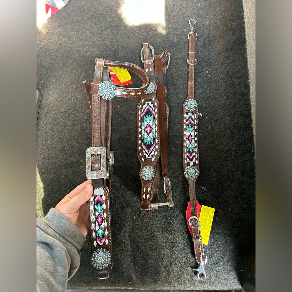 Showman Tack Set
